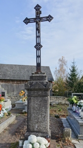 pomnik ks.Sławęckiego
